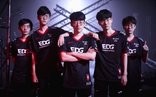 赛后进行自 赛后进行自